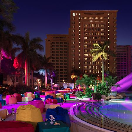 Intercontinental Cairo Citystars By Ihg Esterno foto The pool at the Hard Rock Hotel