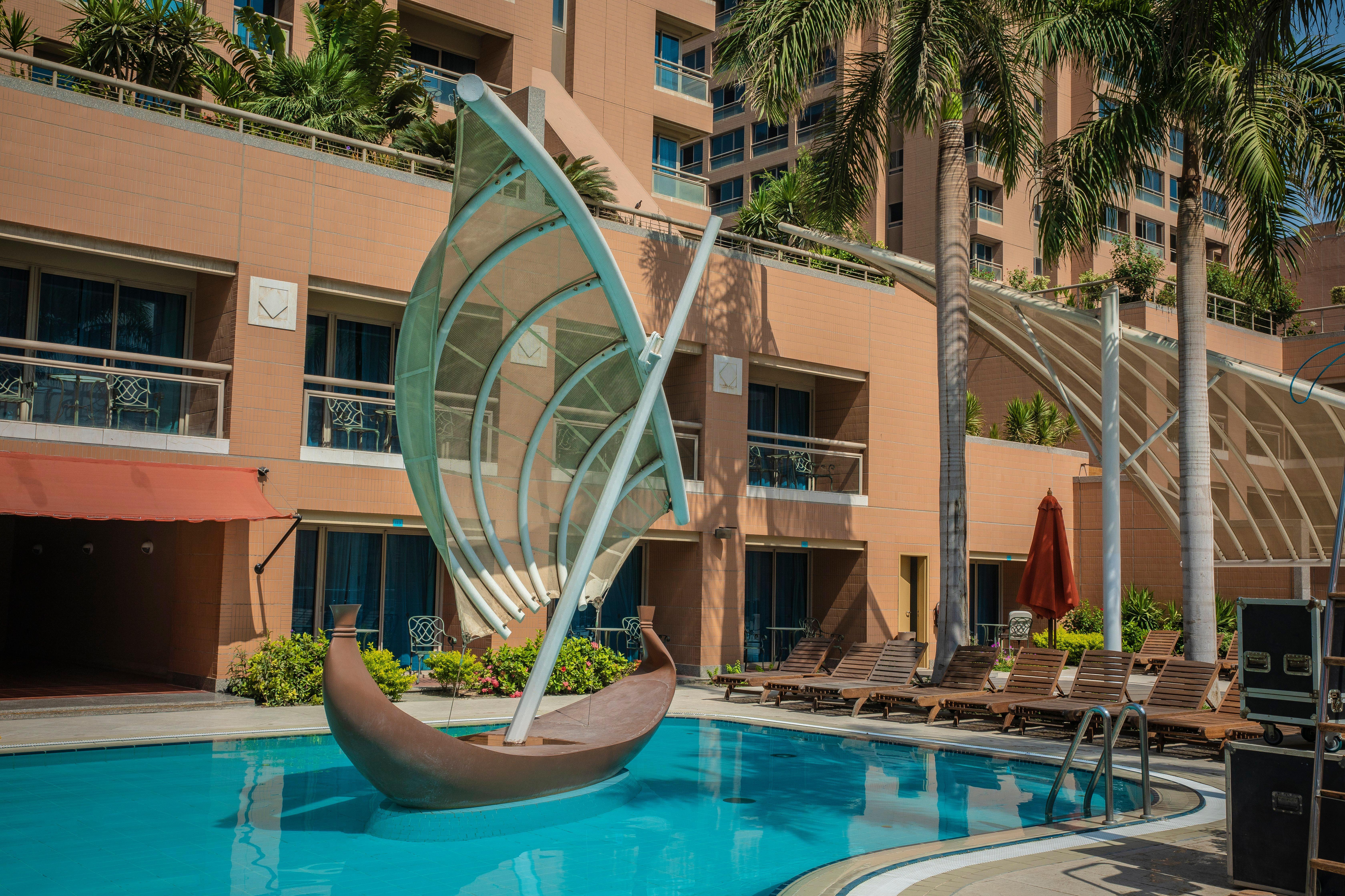 Intercontinental Cairo Citystars By Ihg Esterno foto The pool at the Atlantis Paradise Island