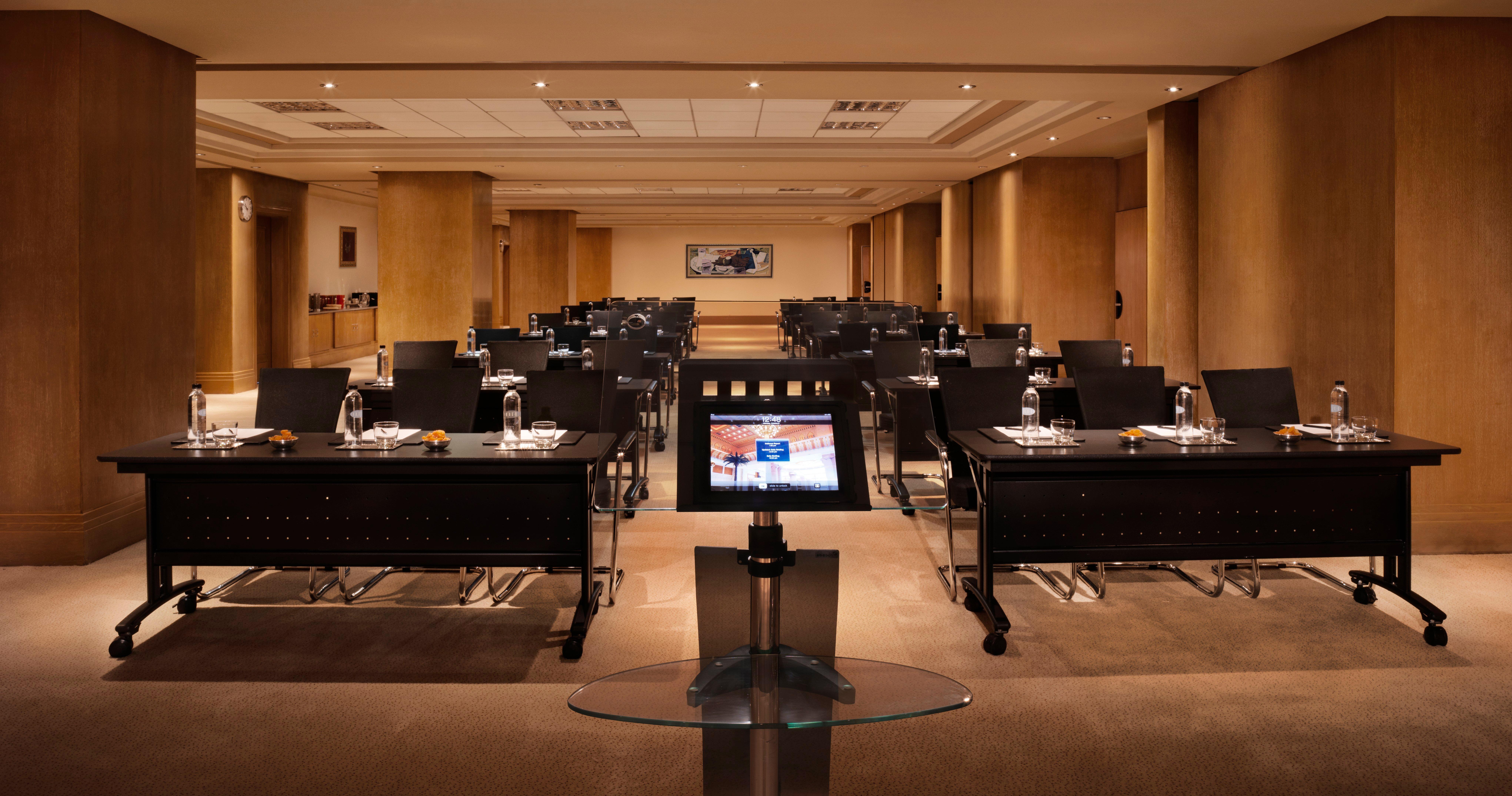 Intercontinental Cairo Citystars By Ihg Esterno foto Meeting room at the InterContinental London