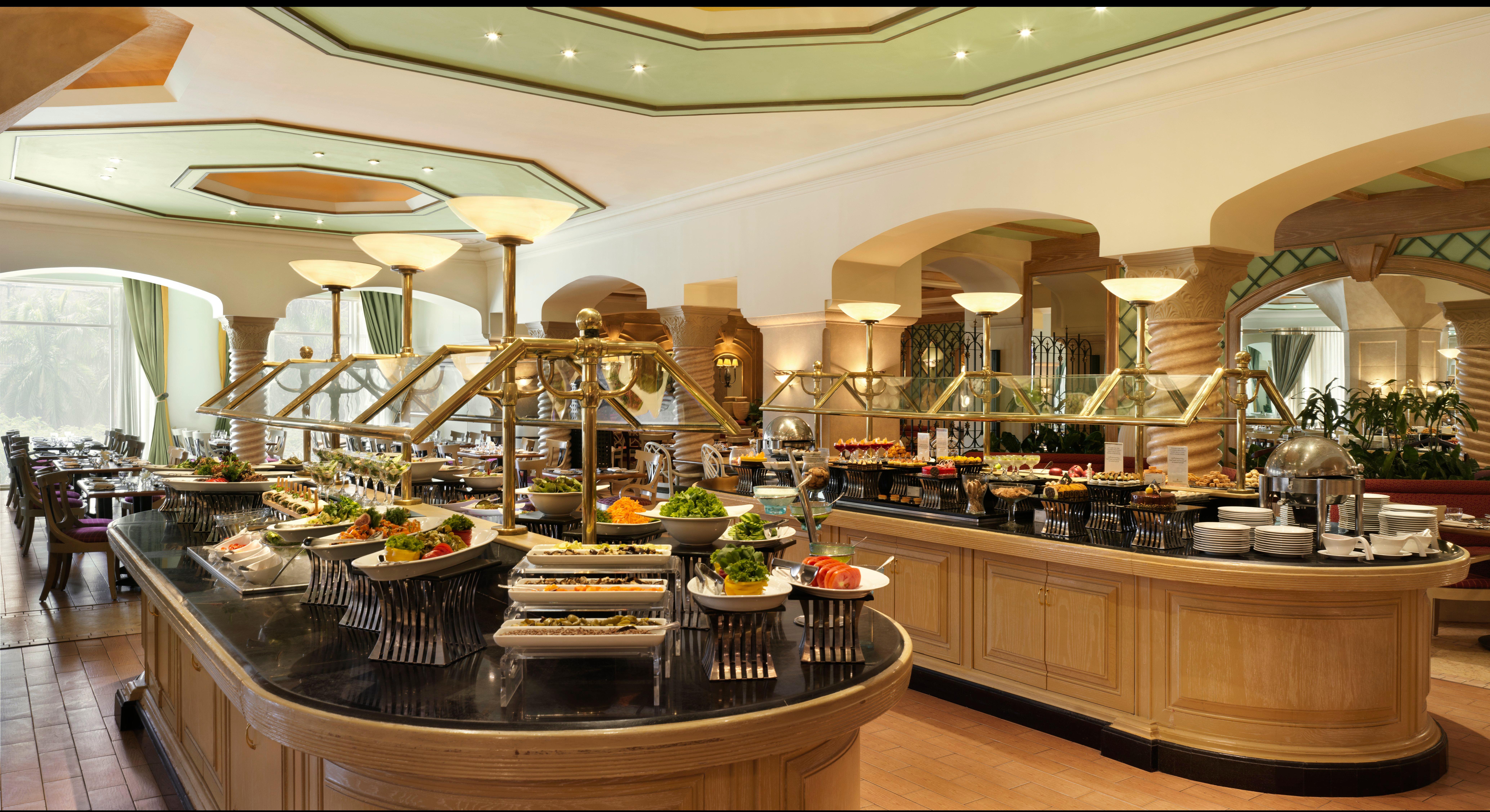 Intercontinental Cairo Citystars By Ihg Esterno foto The buffet at the Grand Hotel