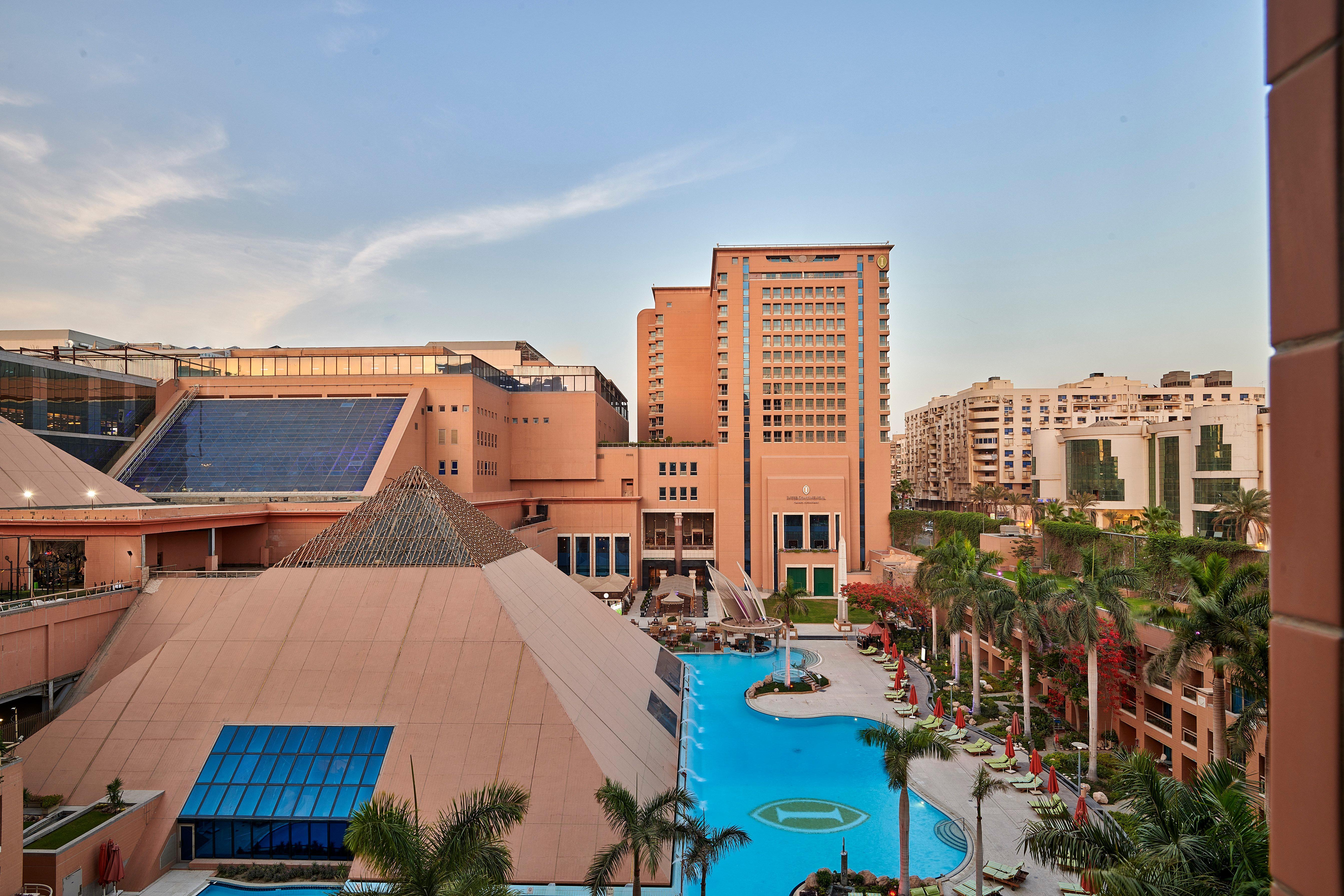 Intercontinental Cairo Citystars By Ihg Esterno foto The Pyramids Marriott Resort