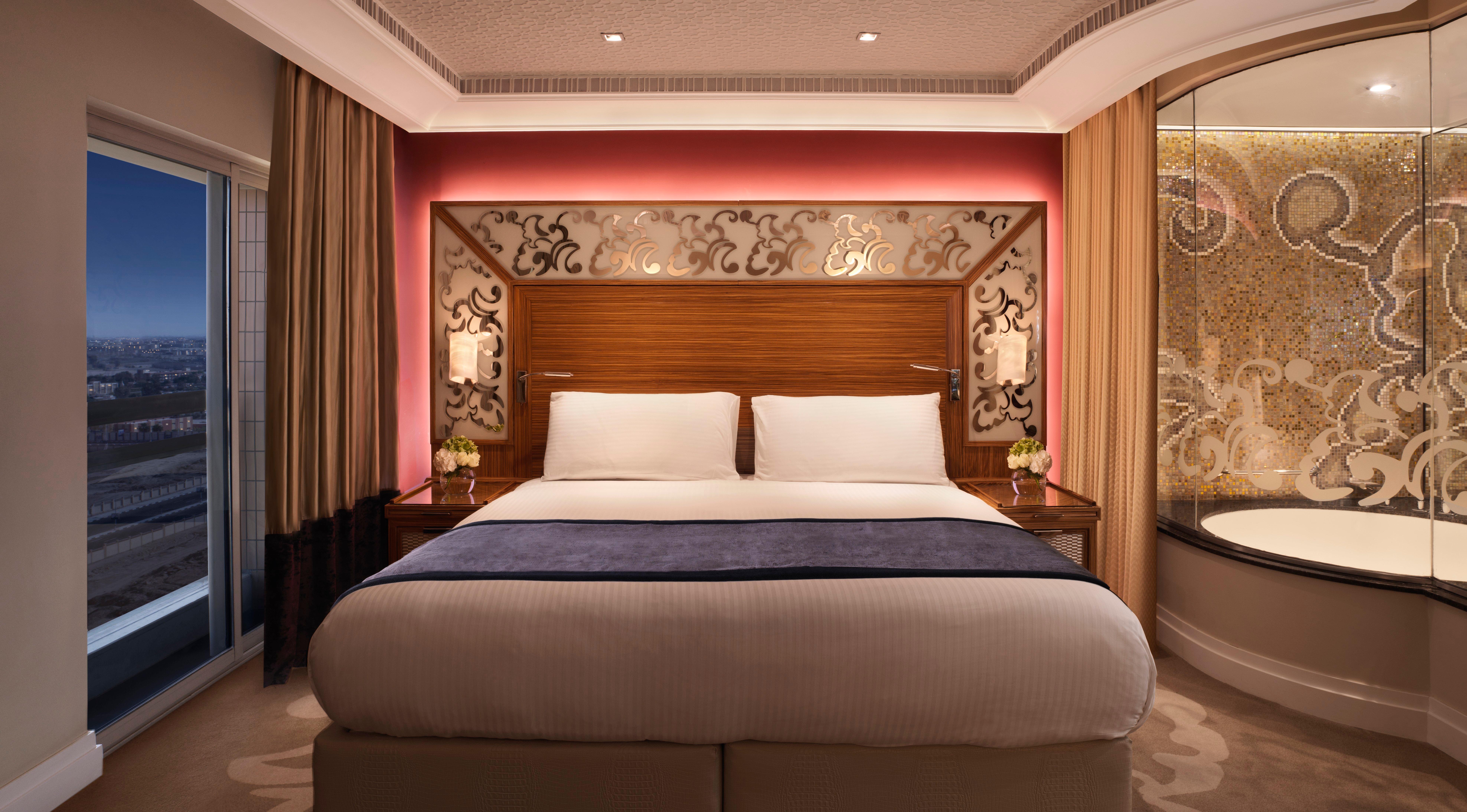 Intercontinental Cairo Citystars By Ihg Esterno foto A bedroom in the hotel